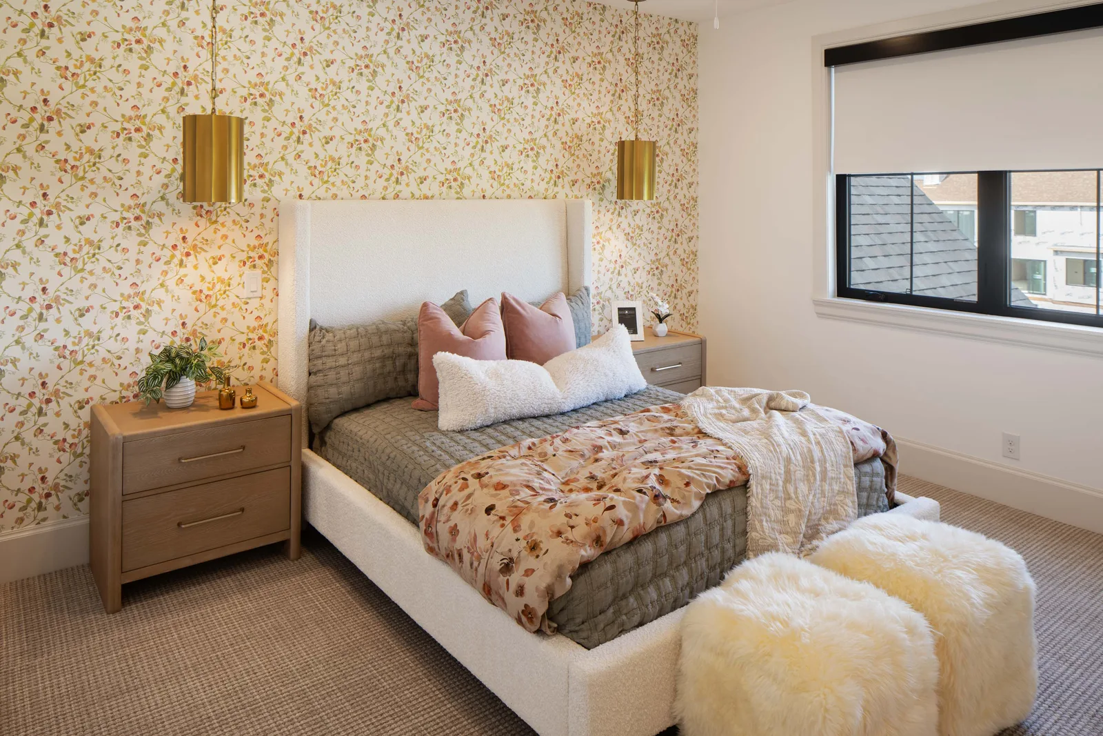 Gold-floral pendant bedroom