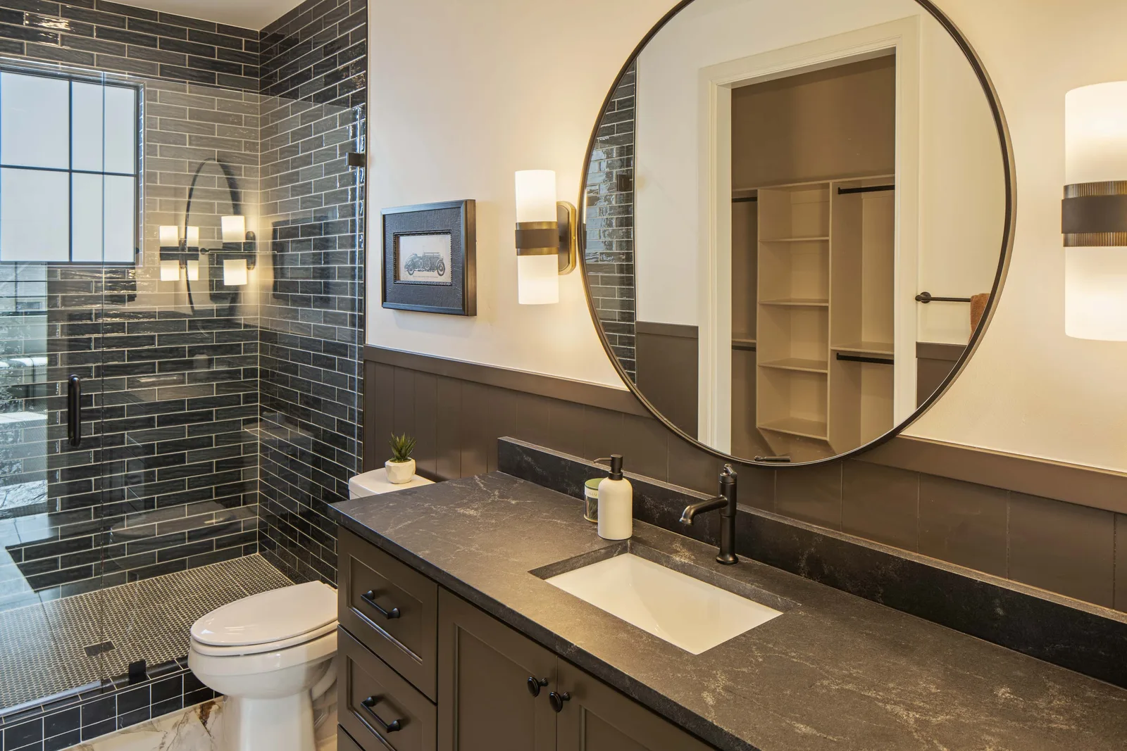 Black-tile shower bath