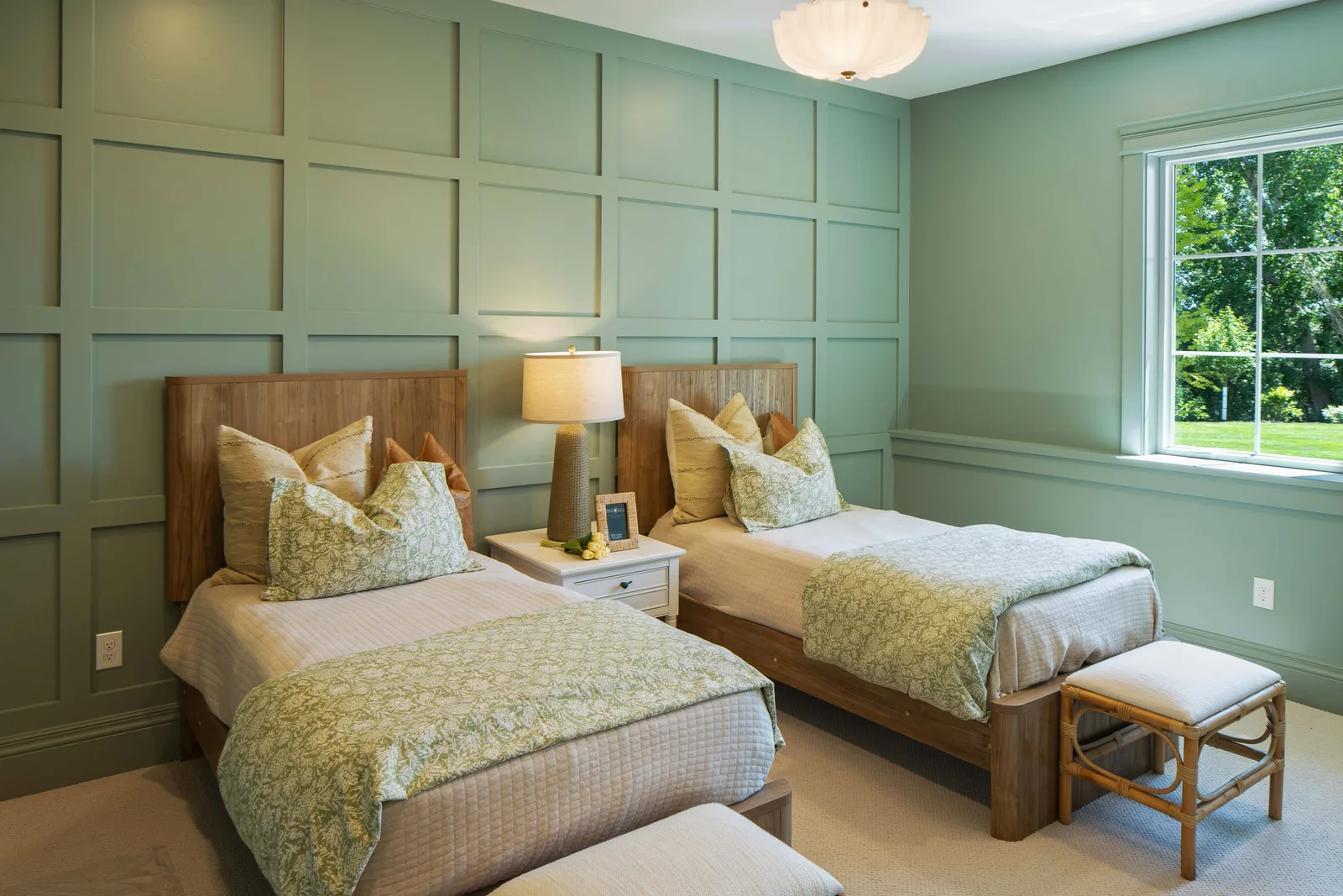 Twin bedroom