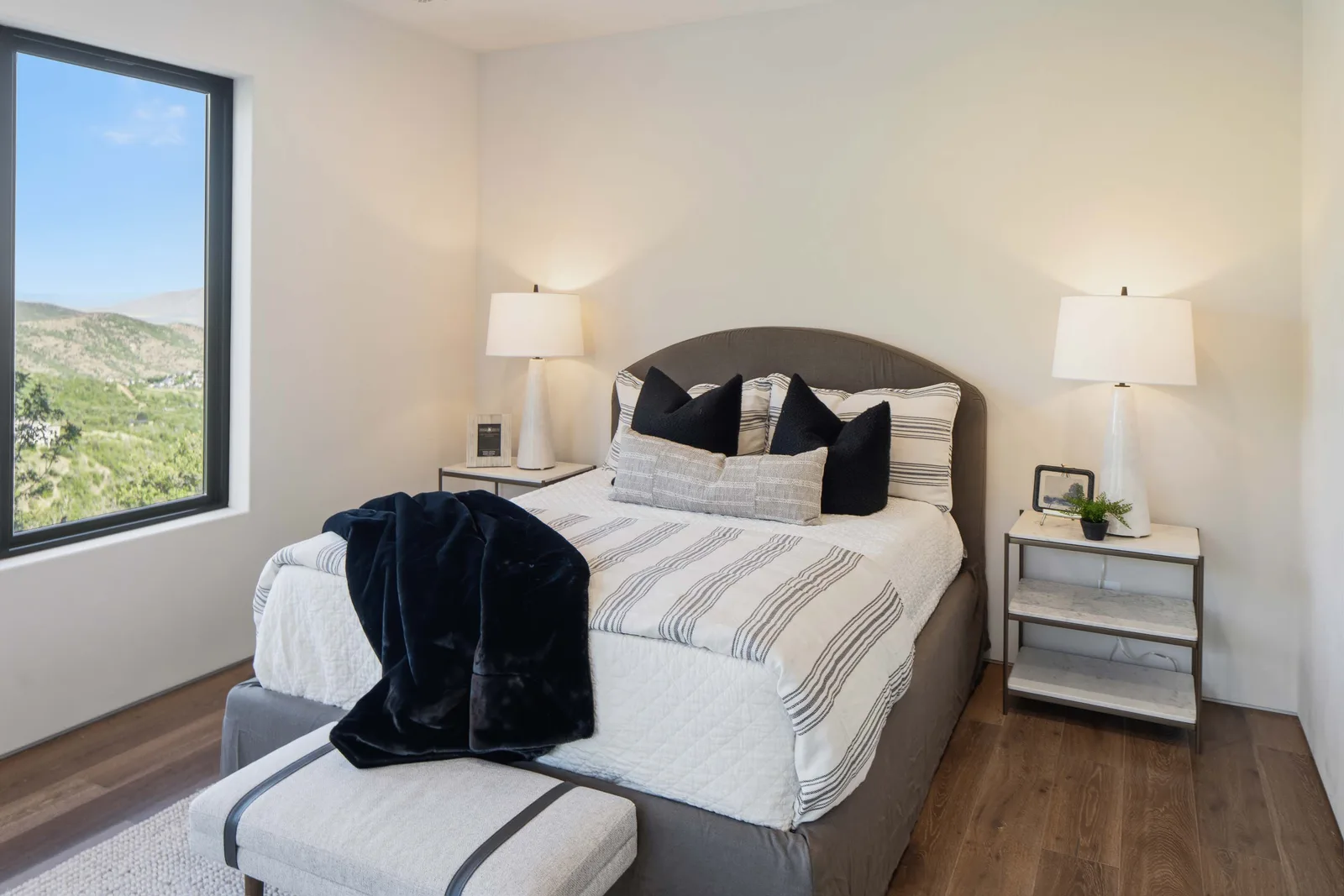 Striped bedding, marble stands
